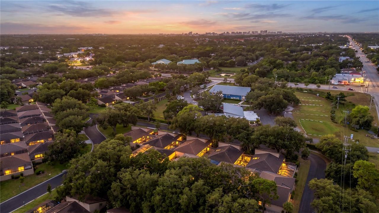 3825 Glen Oaks Manor Drive, Sarasota, FL 34232 Photo