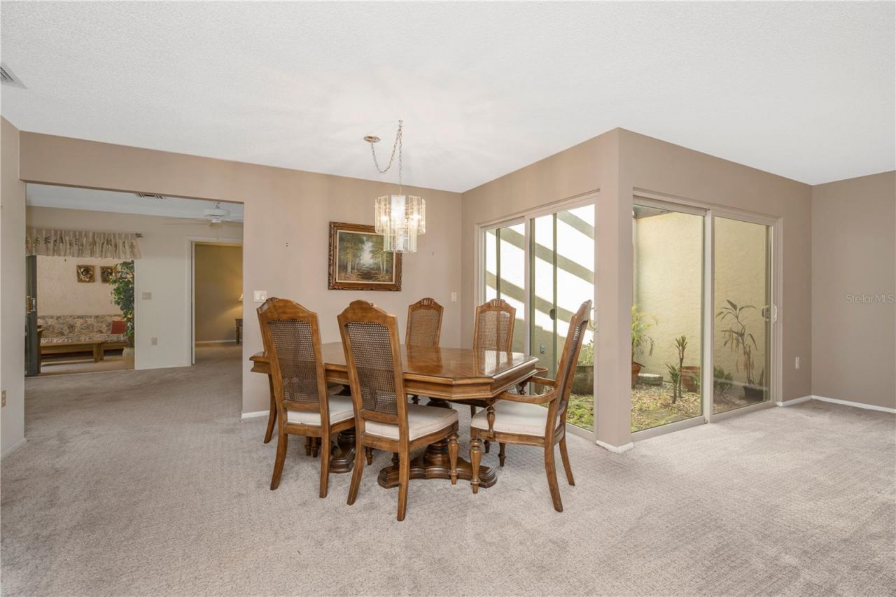 3825 Glen Oaks Manor Drive, Sarasota, FL 34232 Photo