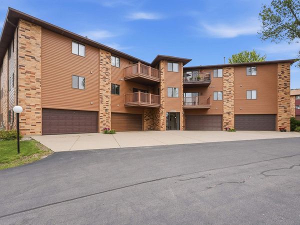 2800 E Orchard Pl, Unit 201, Sioux Falls, SD 57103