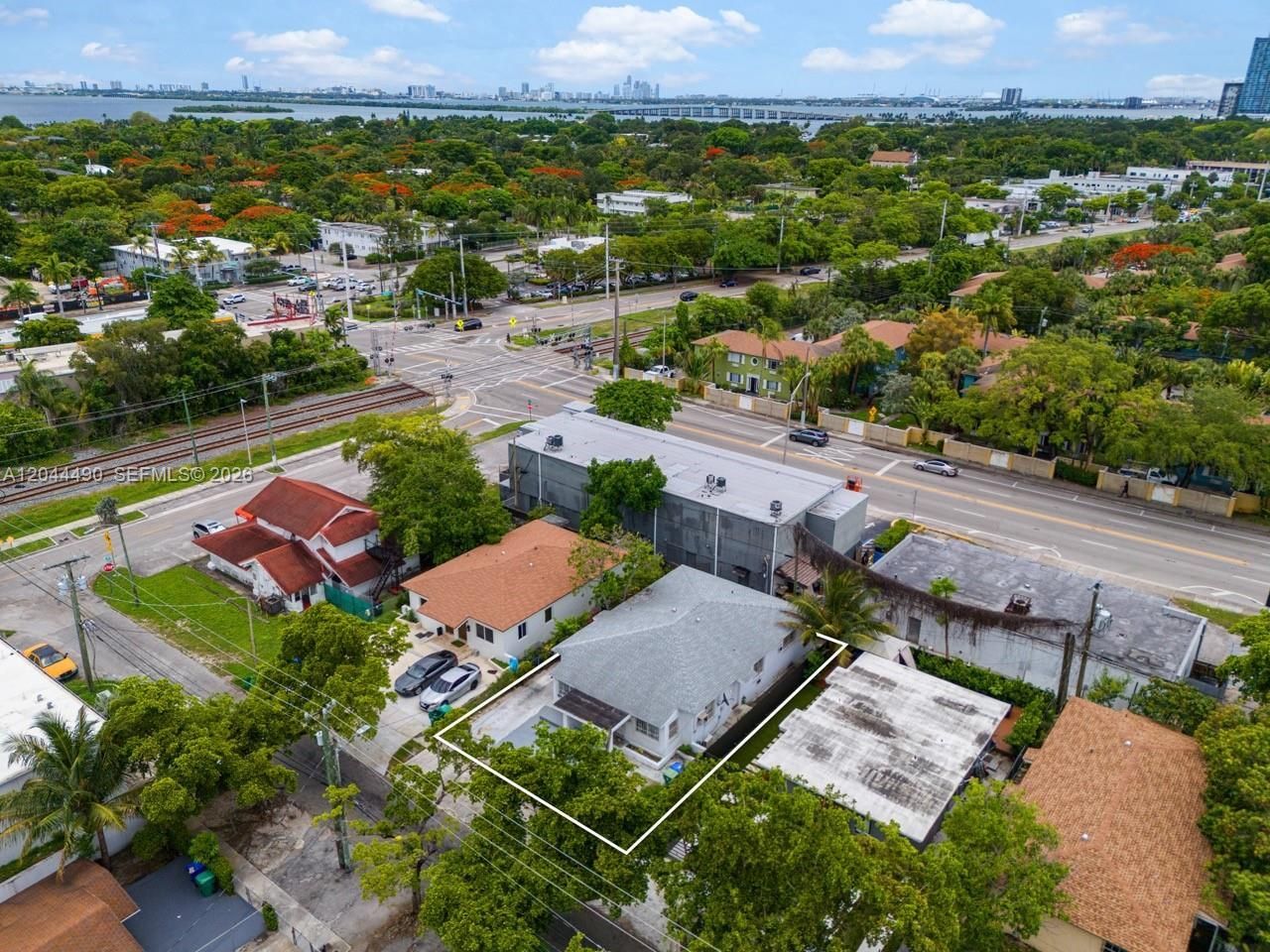370 NE 55th St , Miami, FL 33137 Photo