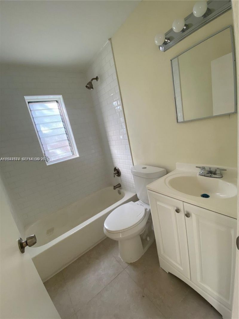 170 NW 49th St , Miami, FL 33127 Photo