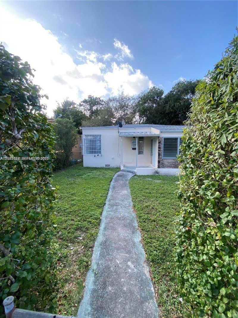170 NW 49th St , Miami, FL 33127 Photo