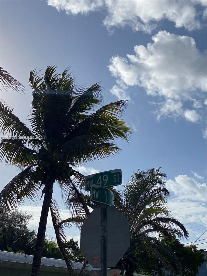 170 NW 49th St , Miami, FL 33127 Photo