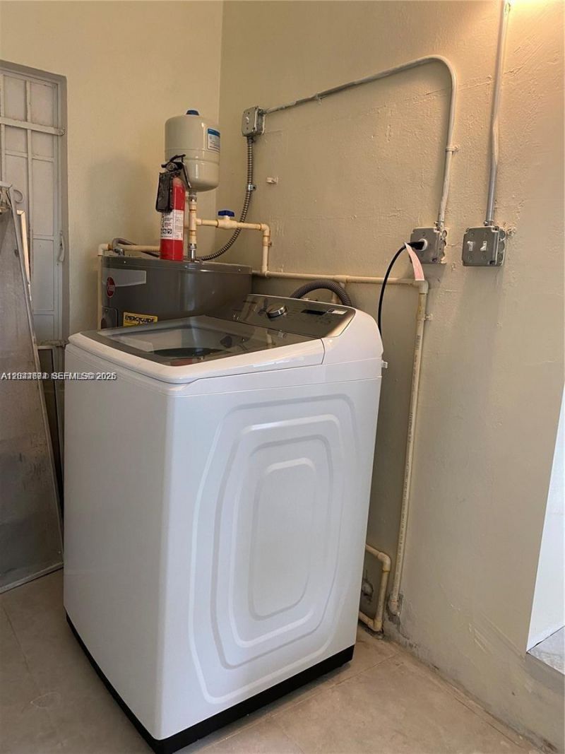 170 NW 49th St , Miami, FL 33127 Photo