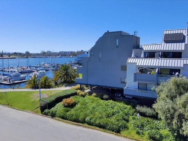 1 W Embarcadero, Unit 354, Oakland, CA 94607