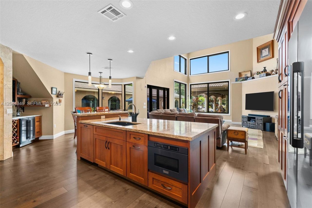 2982 E Lake Vista Cir, Davie, FL 33328 Photo