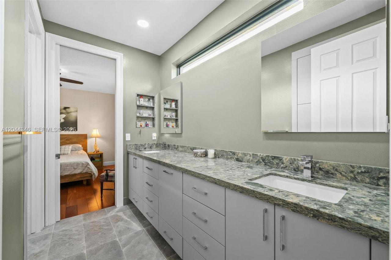 2982 E Lake Vista Cir, Davie, FL 33328 Photo