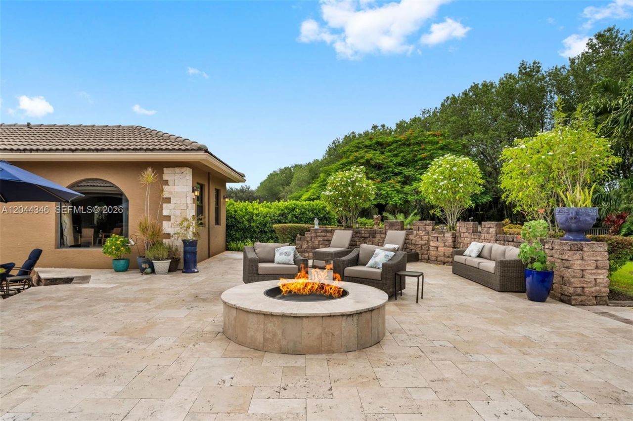 2982 E Lake Vista Cir, Davie, FL 33328 Photo