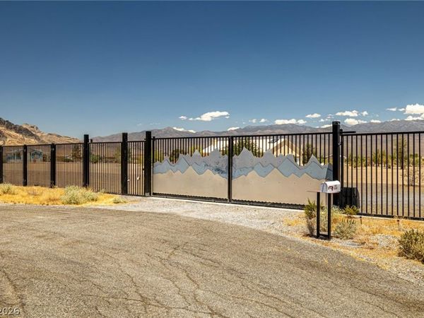 2601 Balzar Street , Pahrump, NV 89060