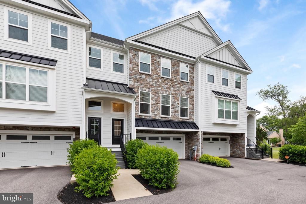 4113 ADDISON COURT , LAFAYETTE HILL, PA 19444