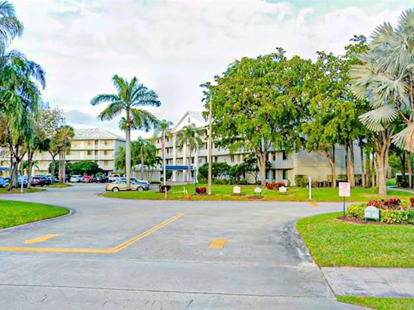 2621 Village Blvd , Unit 102, West Palm Beach, FL 33409
