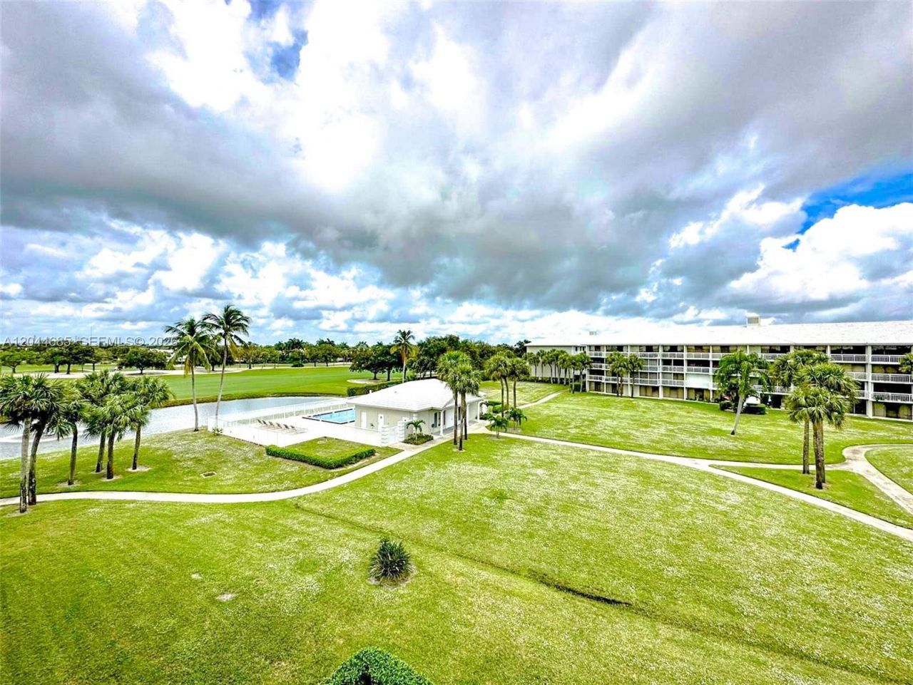 2621 Village Blvd, Unit 102, West Palm Beach, FL 33409 Photo
