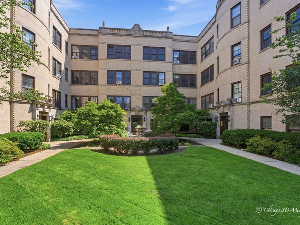 906 Greenwood Street, Unit 2E, Evanston, IL 60201