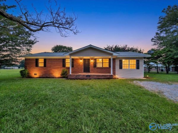 977 Broad Street, Fyffe, AL 35971