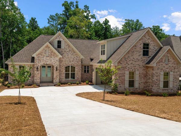 48 Buckskin Dr., Hattiesburg, MS 39402