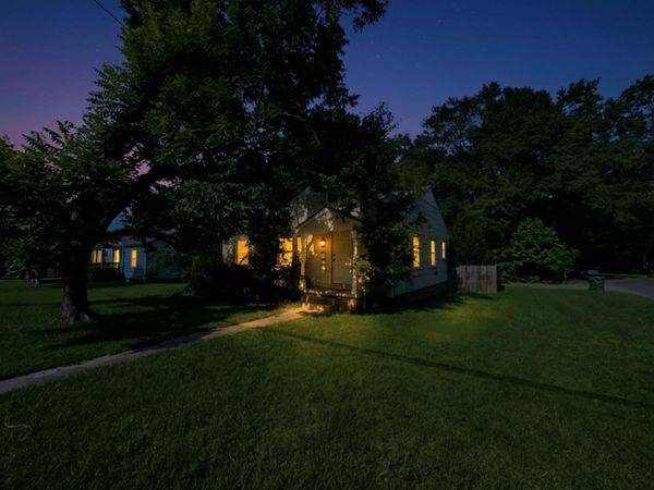 401 Dixie Ave., Hattiesburg, MS 39401