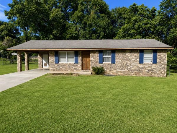 100 Northwood Dr., Quitman, MS 39355