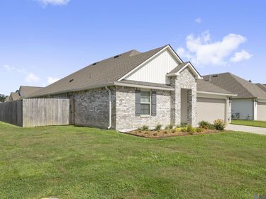 32123 Devan Trails, Denham Springs, LA 70726