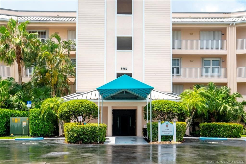 5750 NE Island Cove Way, Unit 3203, Stuart, FL 34996 Photo