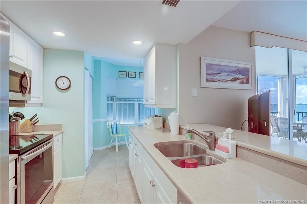 5750 NE Island Cove Way, Unit 3203, Stuart, FL 34996 Photo