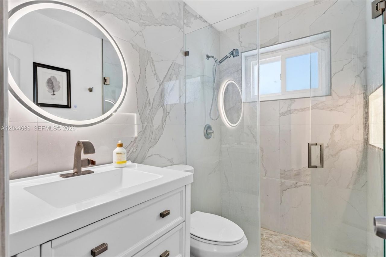 2012 N 31st Rd , Hollywood, FL 33021 Photo