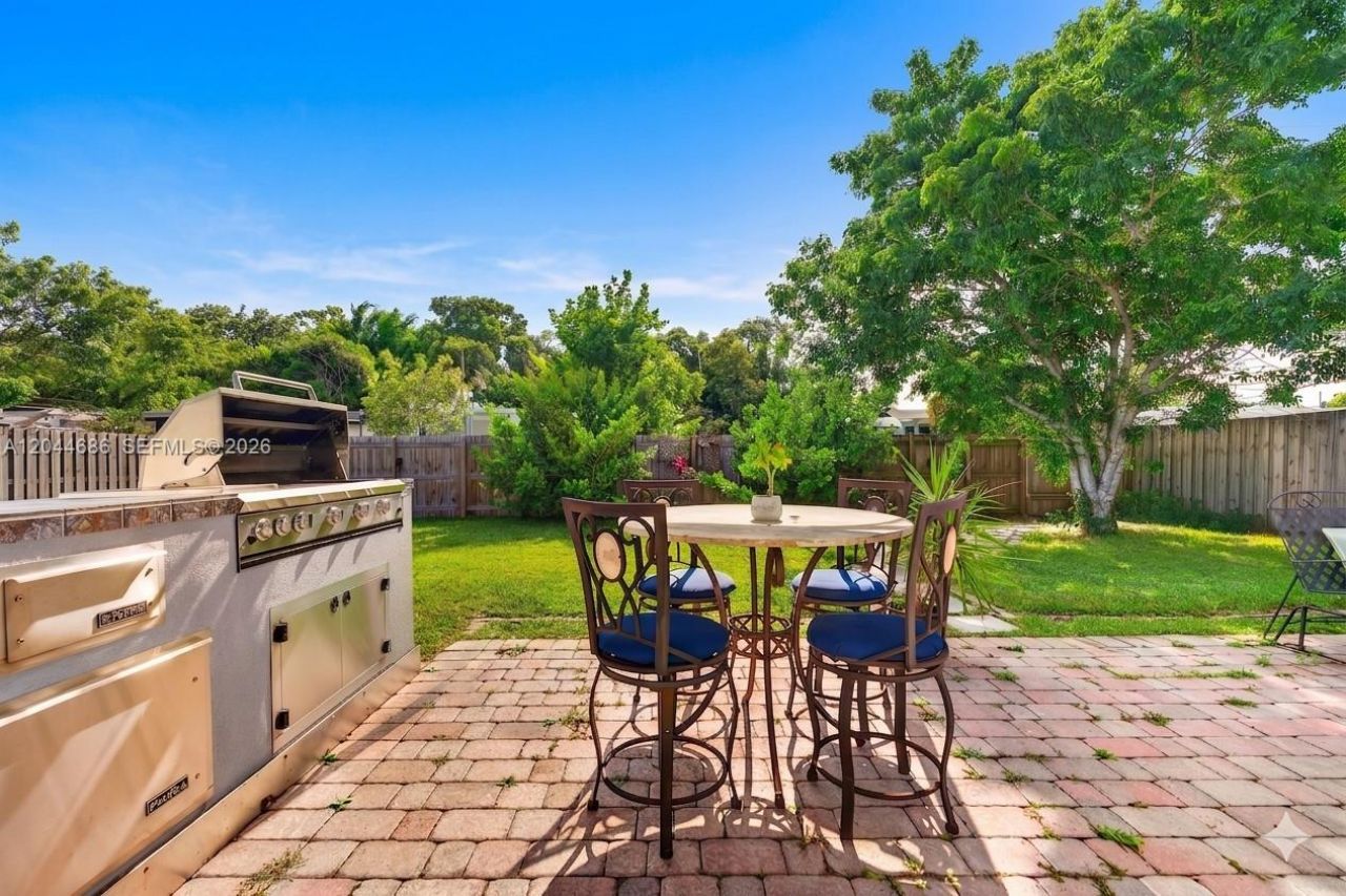 2012 N 31st Rd , Hollywood, FL 33021 Photo