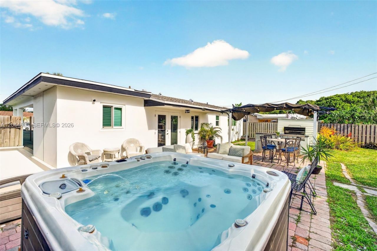 2012 N 31st Rd , Hollywood, FL 33021 Photo