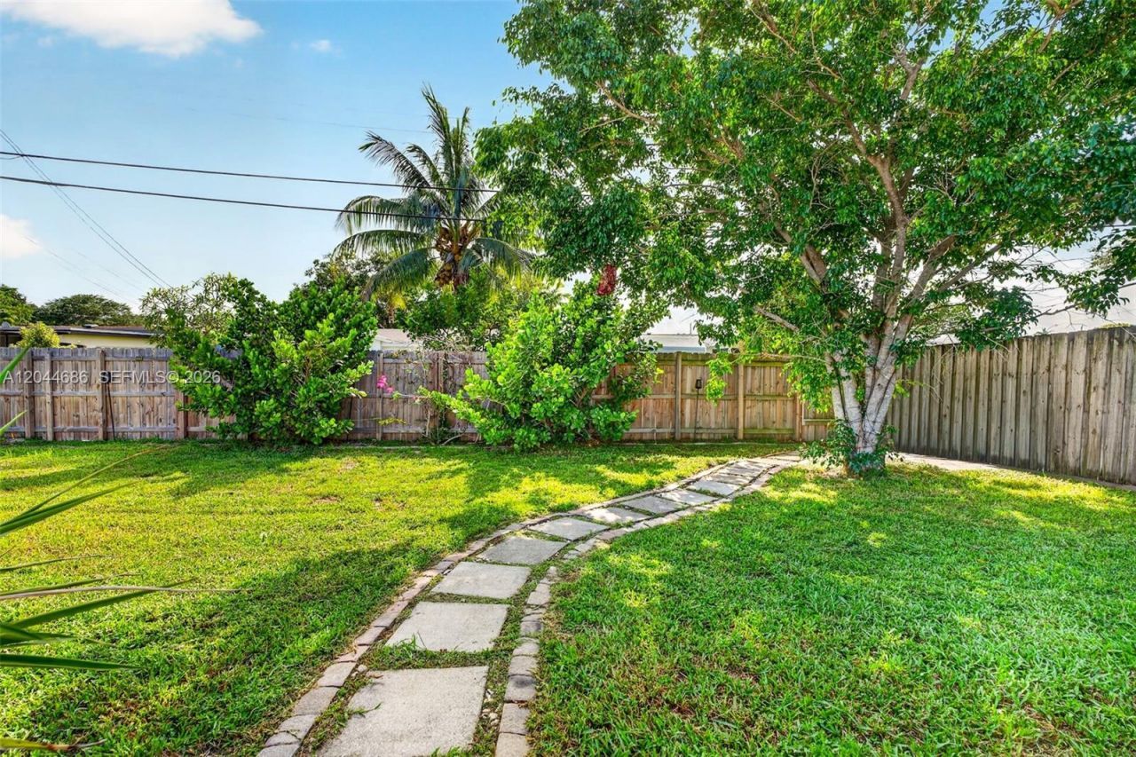 2012 N 31st Rd , Hollywood, FL 33021 Photo