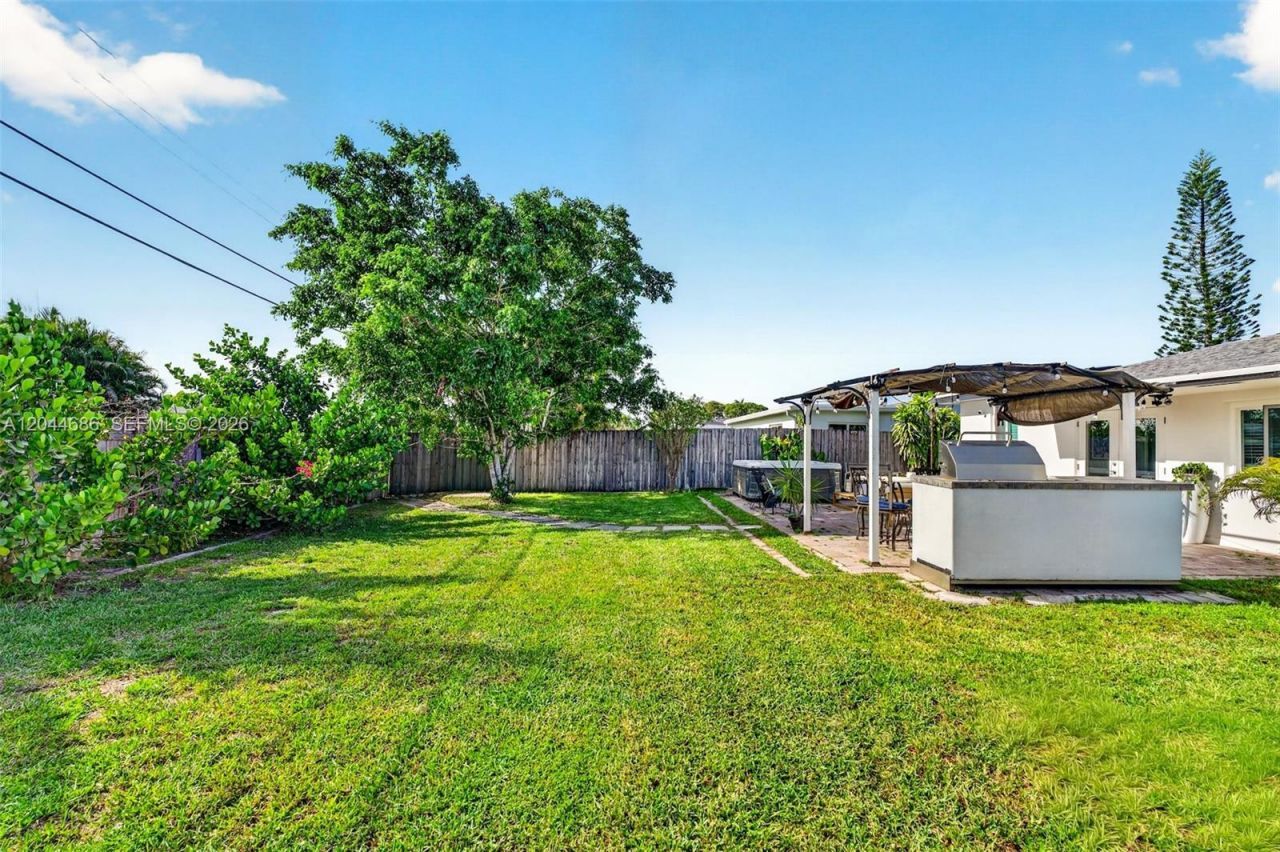 2012 N 31st Rd , Hollywood, FL 33021 Photo