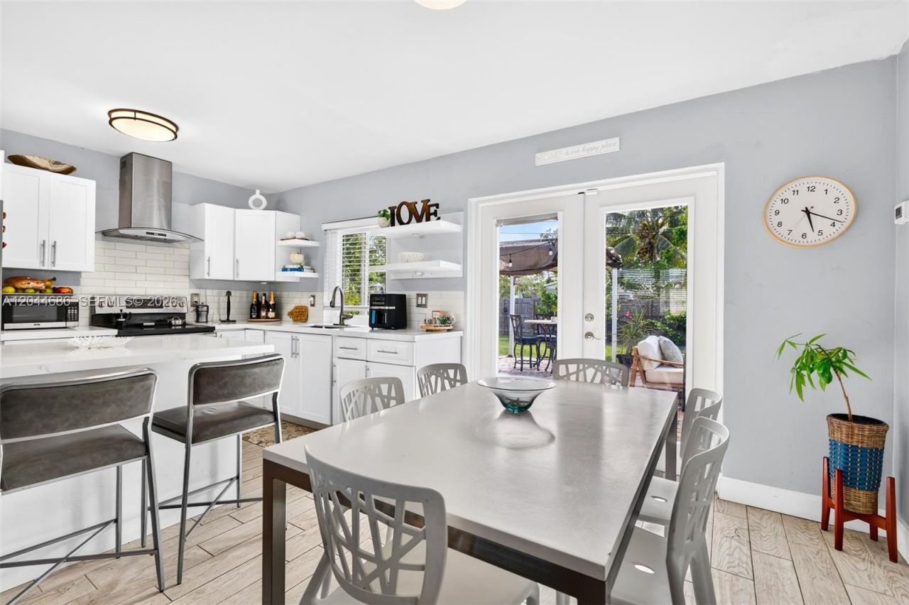 2012 N 31st Rd , Hollywood, FL 33021 Photo