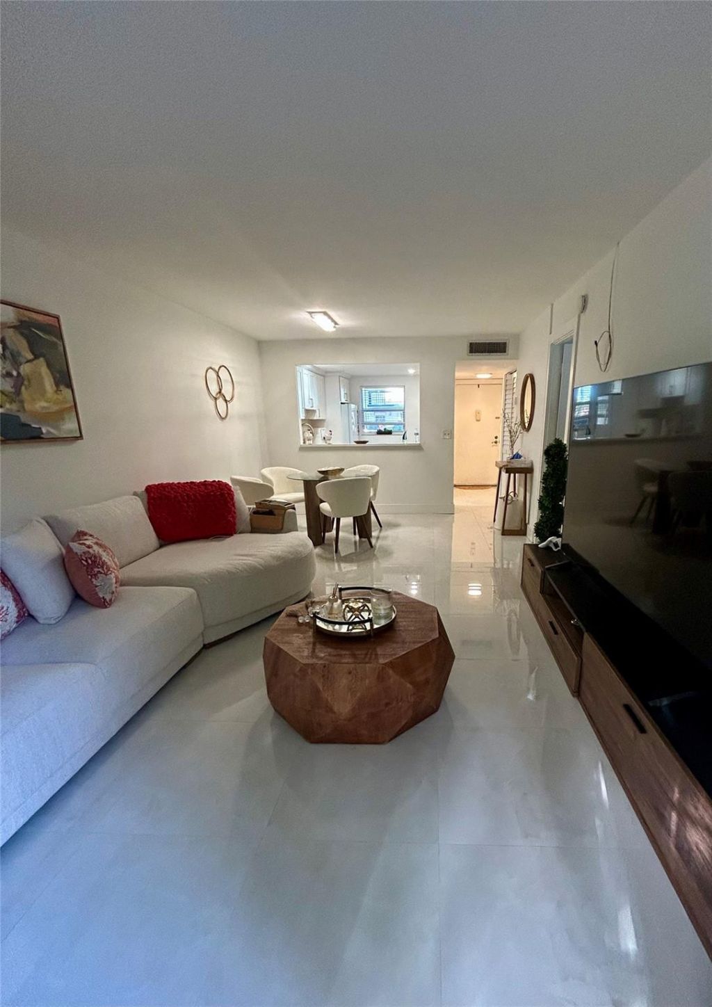3060 Holiday Springs Boulevard, Unit 102, Margate, FL 33063 Photo
