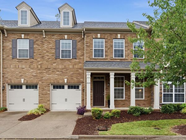 2043 Traemoor Village Dr , Nashville, TN 37209