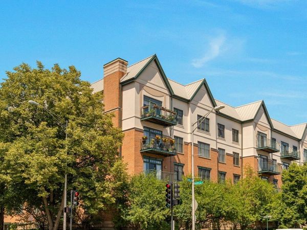 140 N Euclid Avenue, Unit 303, Oak Park, IL 60302
