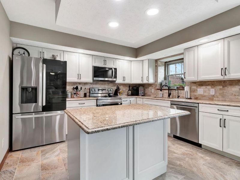692 Doe Crossing, Centerville, OH 45459 Photo 13