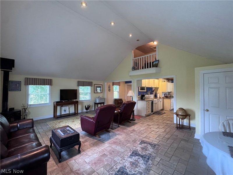 10803 Kile Road, Chardon, OH 44024 Photo 6