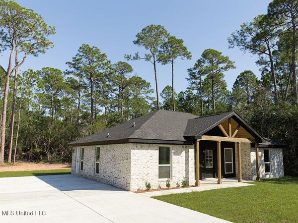 3301 Bonita Road, Gautier, MS 39553