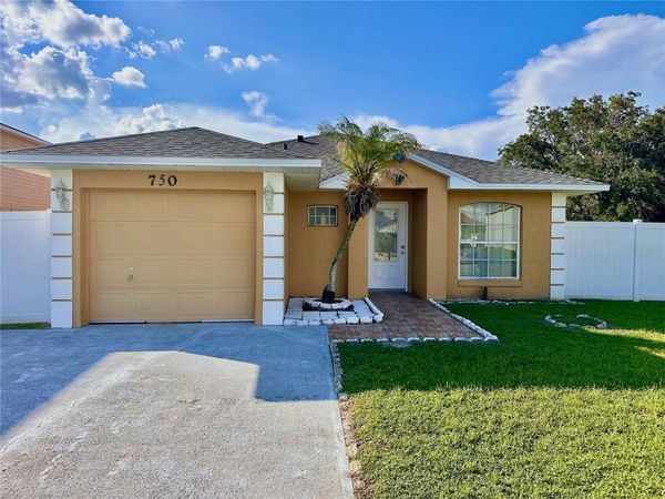 750 PELICAN COURT , KISSIMMEE, FL 34759