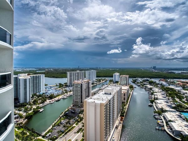 16001 Collins Ave , Unit 2605, Sunny Isles Beach, FL 33160