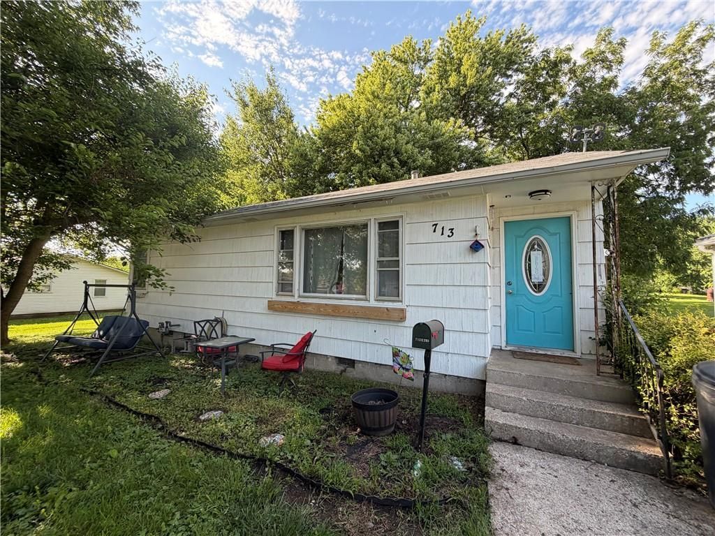 713 E 2nd Street, Cameron, MO 64429 Main Photo