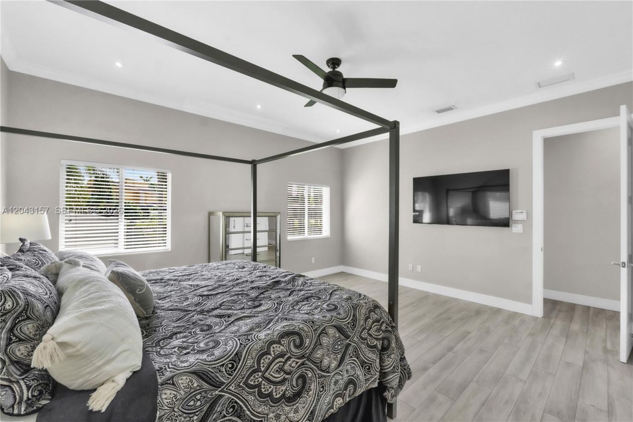 720 S Old Nob Hill Rd , Plantation, FL 33324 Photo