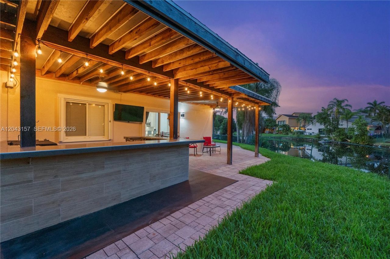 720 S Old Nob Hill Rd, Plantation, FL 33324 Photo