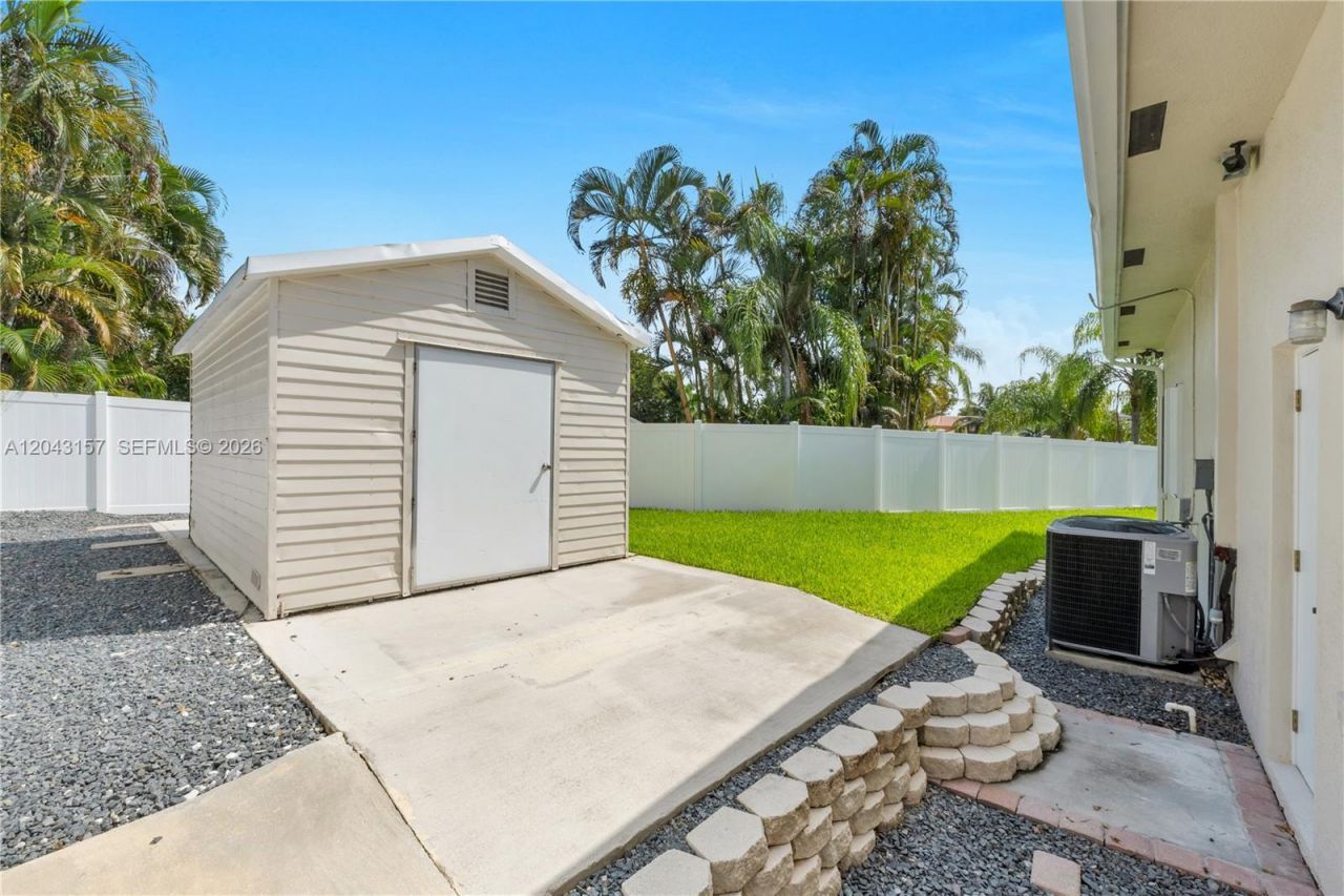 720 S Old Nob Hill Rd , Plantation, FL 33324 Photo