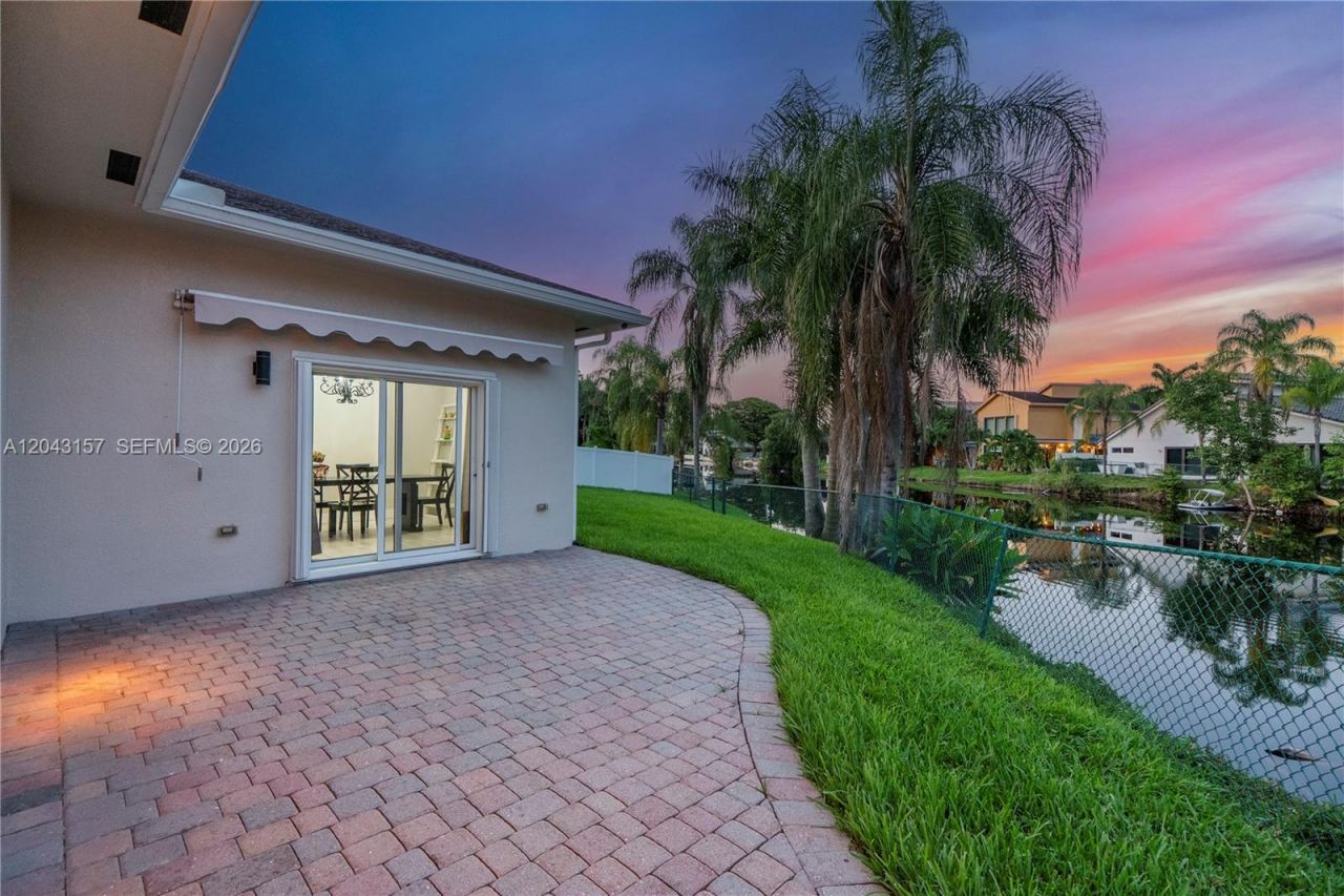 720 S Old Nob Hill Rd, Plantation, FL 33324 Photo