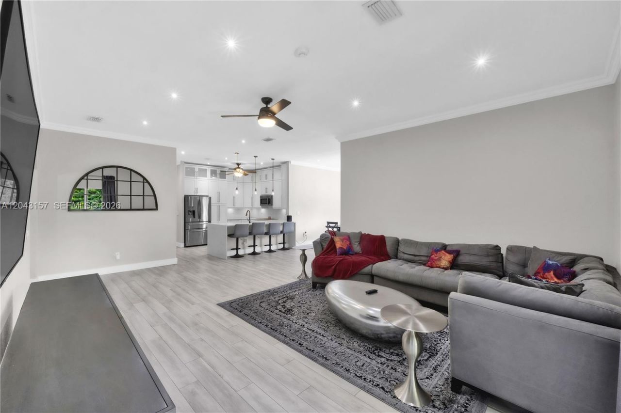 720 S Old Nob Hill Rd , Plantation, FL 33324 Photo