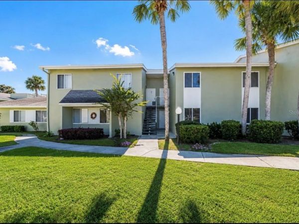 563 FAIRWAYS DRIVE , Unit A, OCALA, FL 34472