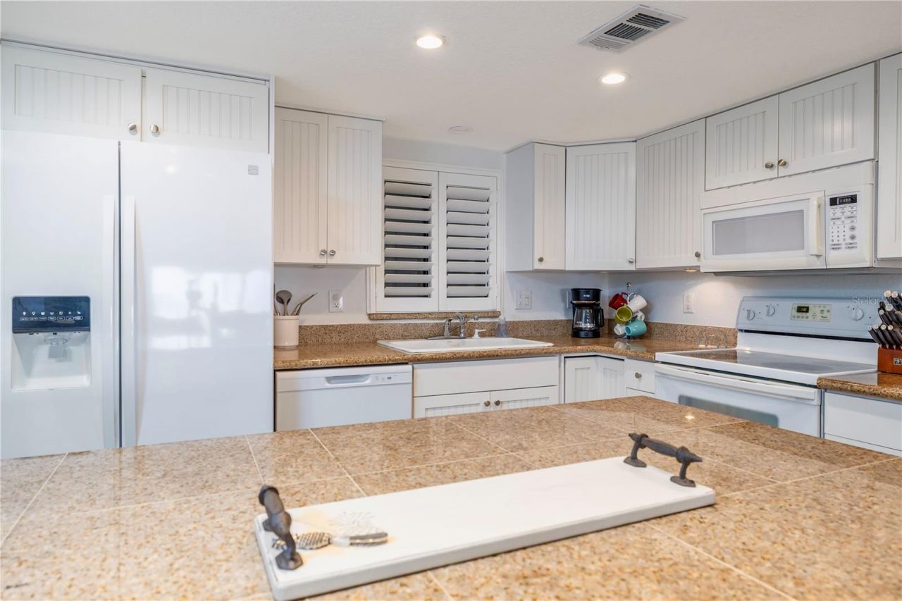 5501 Atlantic, Unit 107, New Smyrna Beach, FL 32169 Photo