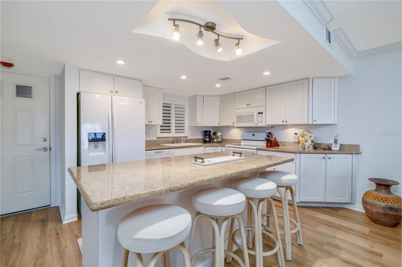 5501 Atlantic, Unit 107, New Smyrna Beach, FL 32169 Photo
