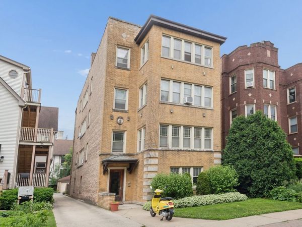 925 Ontario Street , Oak Park, IL 60302