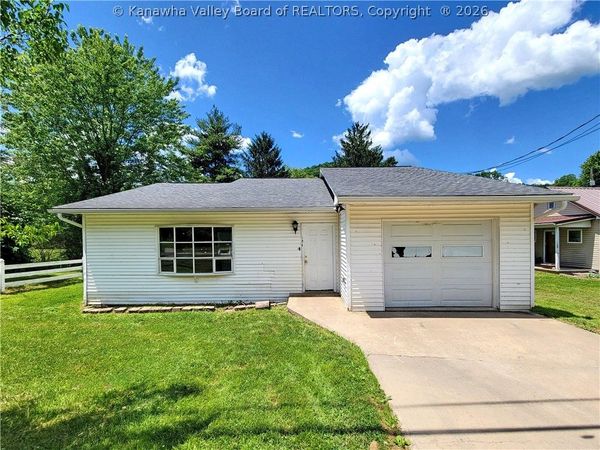 104 Elk Drive, Elkview, WV 25071