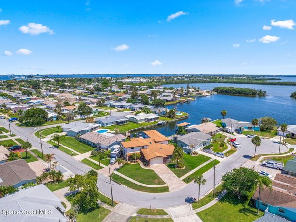 1275 Island Drive , Merritt Island, FL 32952